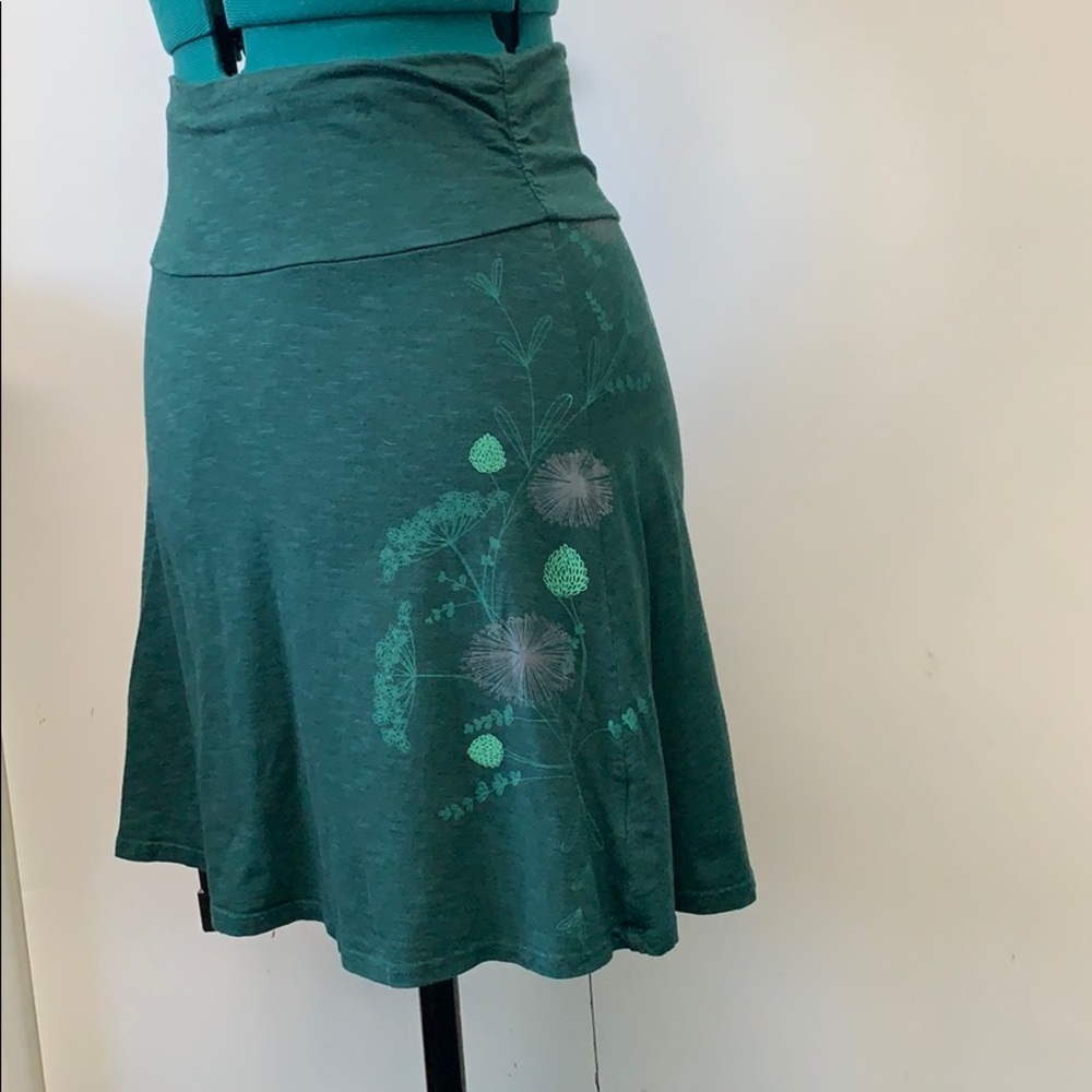 Stretchy cotton a-line skirt